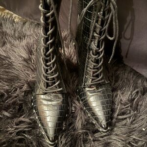 Charles David Duffy Black Croc-Embossed Lace-Up Boots